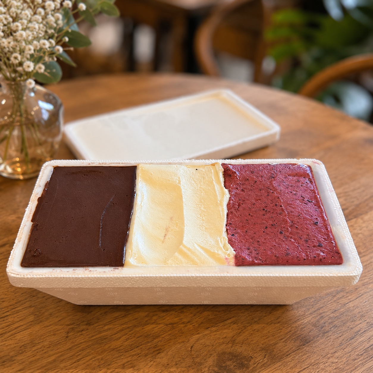 Caixa Davvero Casa com três sabores de gelato artesanal